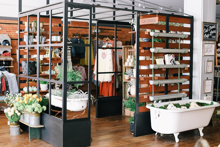 Shopping in Akron/Canton